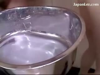 Aasialaiset ms saaminen ja ruiskuttaminen enemas vibraattori kohteeseen perse sisään the kylpy putki