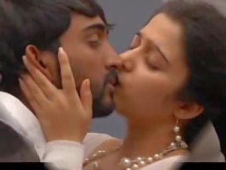 Telugu koppel planning voor vies film over- de telefoon op valentijn dag