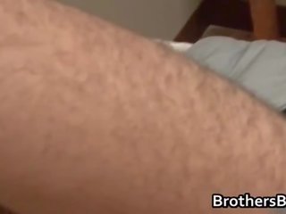 Brothers σέξι b-yfriend παίρνει καβλί αναρροφάται