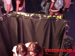 Valentina bianco y จูเลีย roca con las camisetas de viciosillos.com en el seb 2015