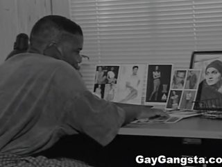 Desiring negra gays disfruta duro a pelo