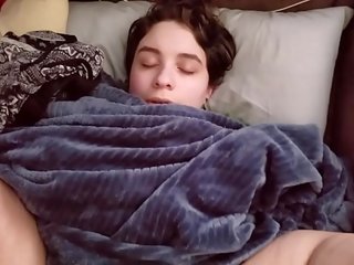 Sleepy PAWG gets her Pussy CREAM PIED 1 hour after a long night&excl; &ast;All my FULL length films are on XVIDEOS RED&ast;
