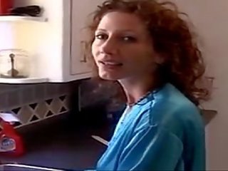 Outstanding roscata milf fucks pe the bucatarie