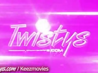 Twistys компилация, karlie и сабрина