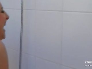 Français mère assfucked après douche