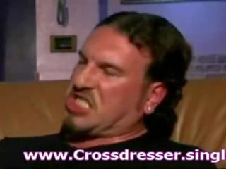 Crossdresser video come buono esso è a inizio amore a un cd