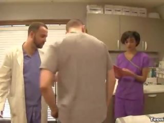 Teen-sexy pielęgniarka sperma extraction