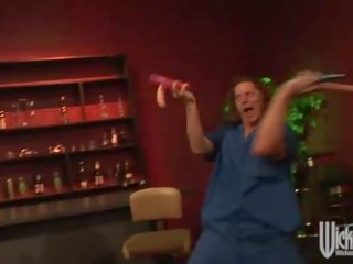 Kung fu infermieret një gogo 2 skenë 5