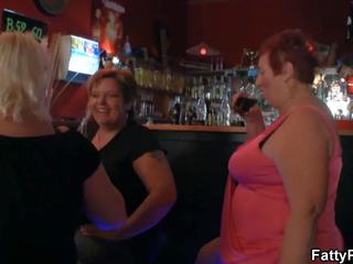 Good Bust Chunky Have Funtime In The Bar