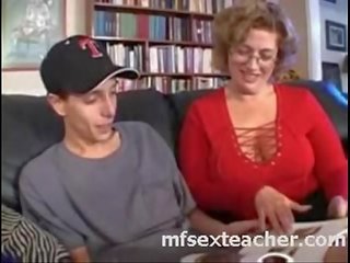 Šola učitelj in mlada ženska | mfsexteacher.com