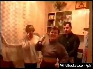 Qesharake ruse swingers festë