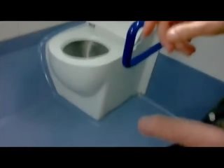 Рязко публичен тоалетна