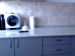 Vídeo pornográfico hd grátis de omg! esguichando em dela amigos cozinha! - spankbang- o frente página de porcas clipe