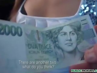 Attractive amatérske zaplatil peniaze pre verejnosť sex klip