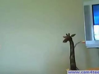 Tinedyer puke maglaro sa webcam 11