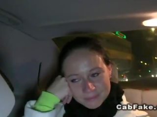 Cheated hot babeh fucks in taxi