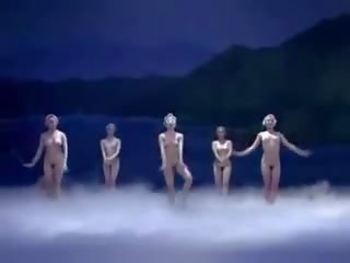 裸 アジアの ballet