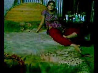 Ινδικό bhabhi βρόμικο βίντεο με devar επί σκυλάκι στυλ επί υπνοδωμάτιο xxx βίντεο